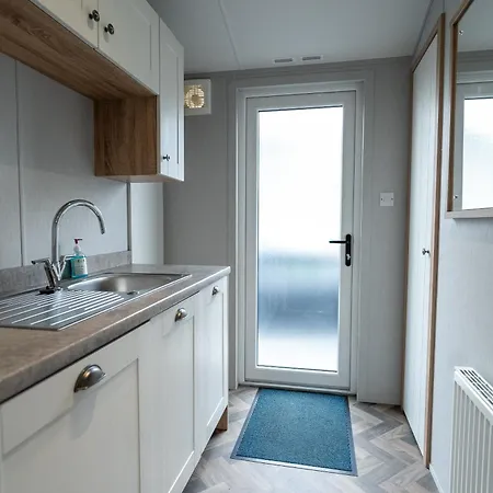Elite Blue Luxury 3 Bedroom Newquay, Cornwall *