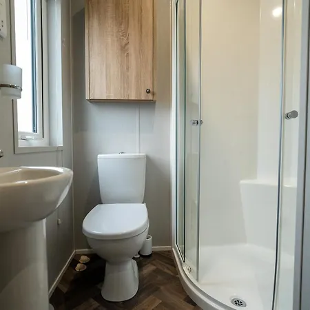 Elite Blue Luxury 3 Bedroom Newquay, Cornwall *