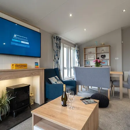 Elite Blue Luxury 3 Bedroom Newquay, Cornwall Holiday home