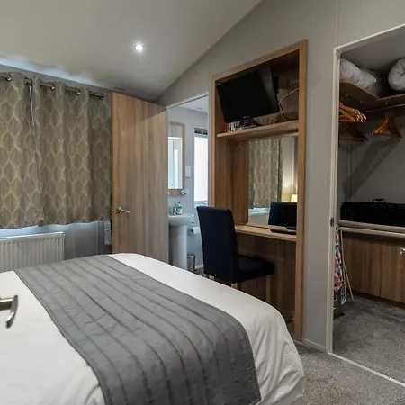 Elite Blue Luxury 3 Bedroom Newquay, Cornwall Holiday home *